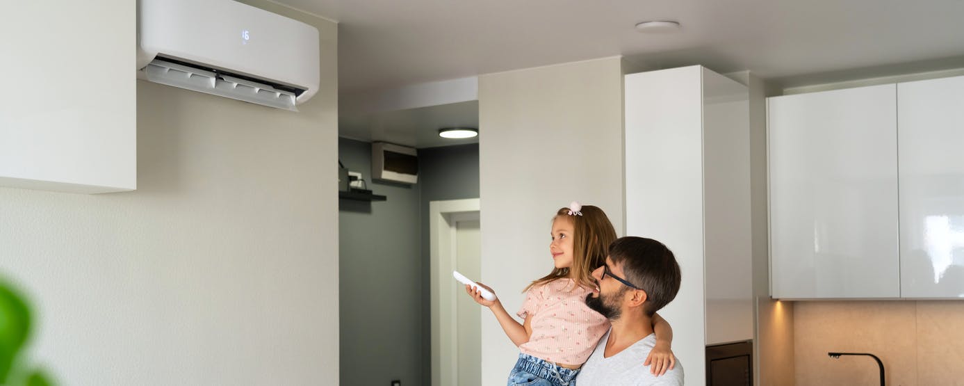 Roussin Energies installe votre climatisation réversible (pompe à chaleur air-air) à partir de 45 euros par mois sur 36 mois !