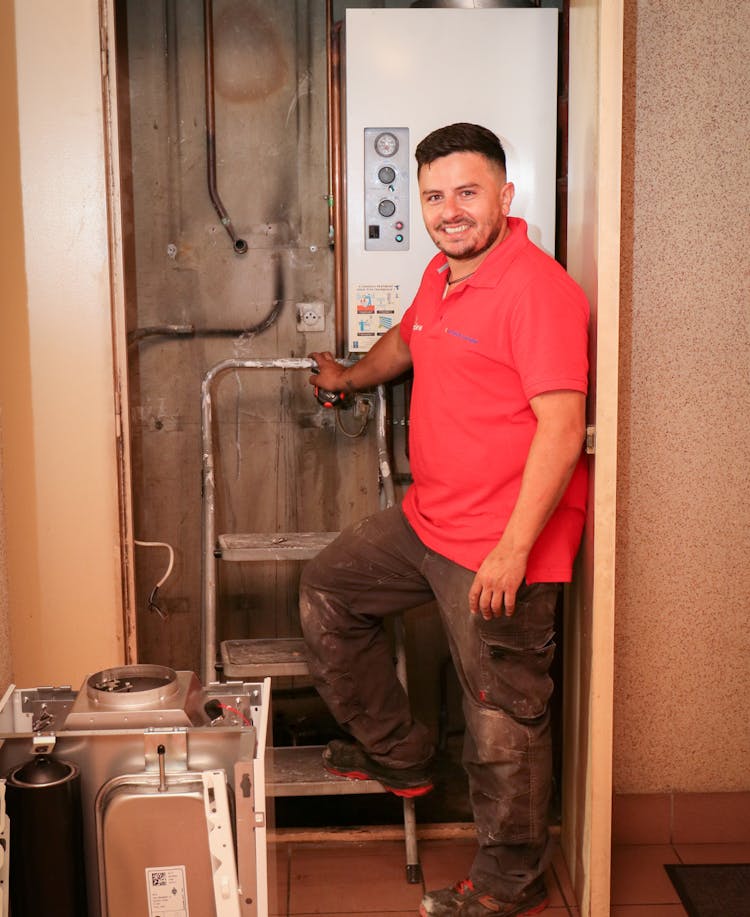 Roussin Energies répare et dépanne vos équipements de chauffage et de climatisation