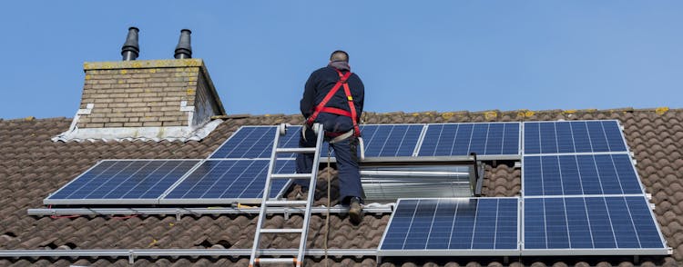 SMT Energies installe votre panneaux solaires dans la Loire.