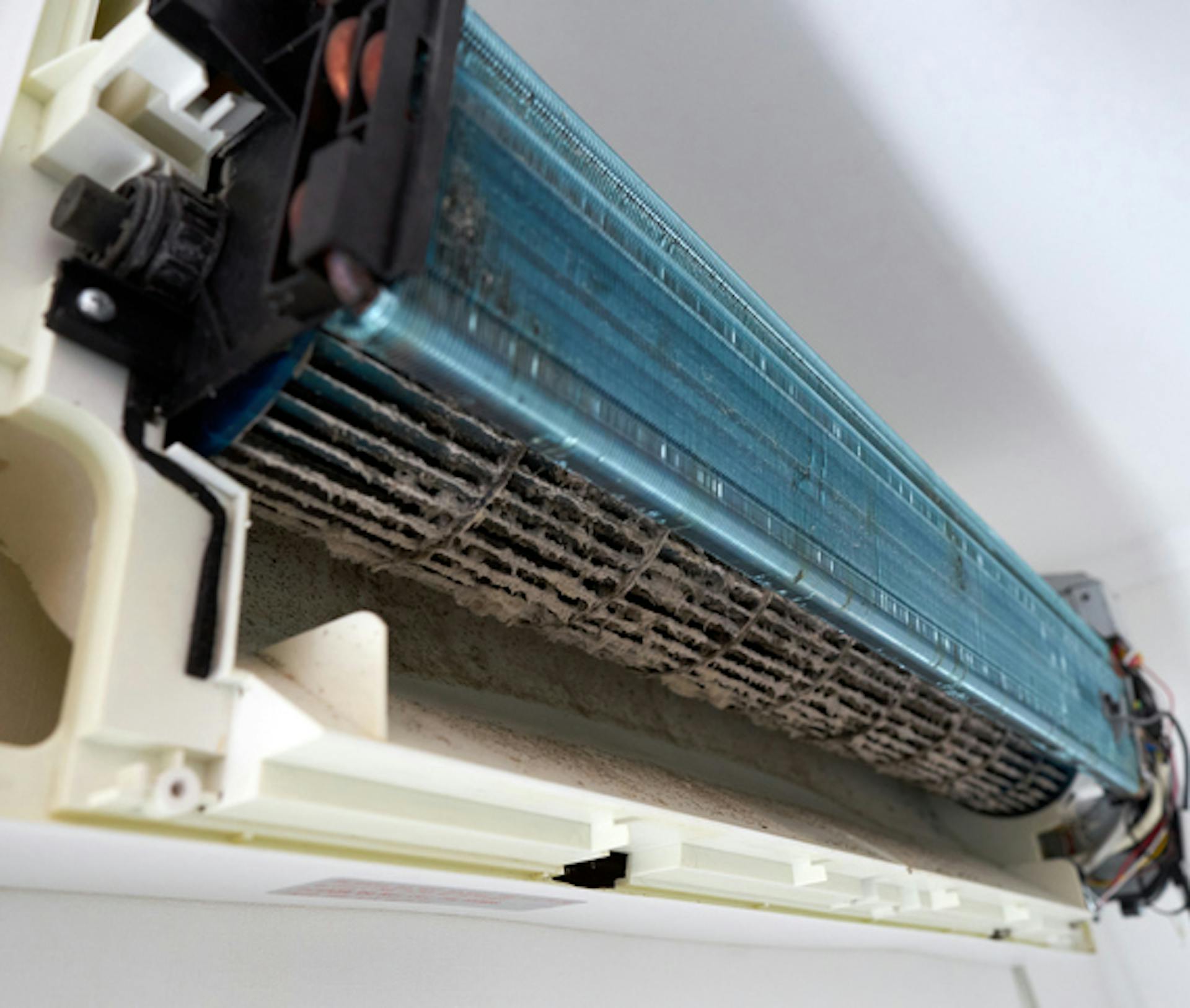 SMT Energies entretient votre climatisation dans le 42.