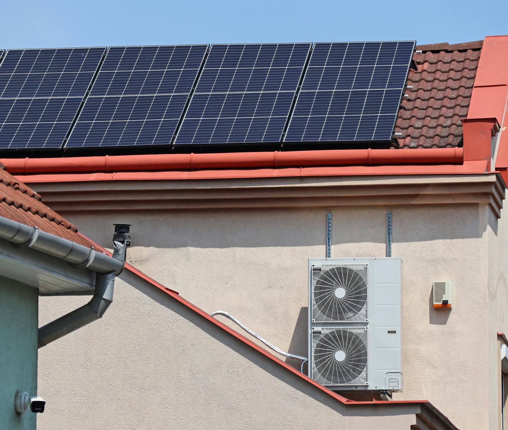 Nos équipements à énergie renouvelable : PAC, poêle, solaire