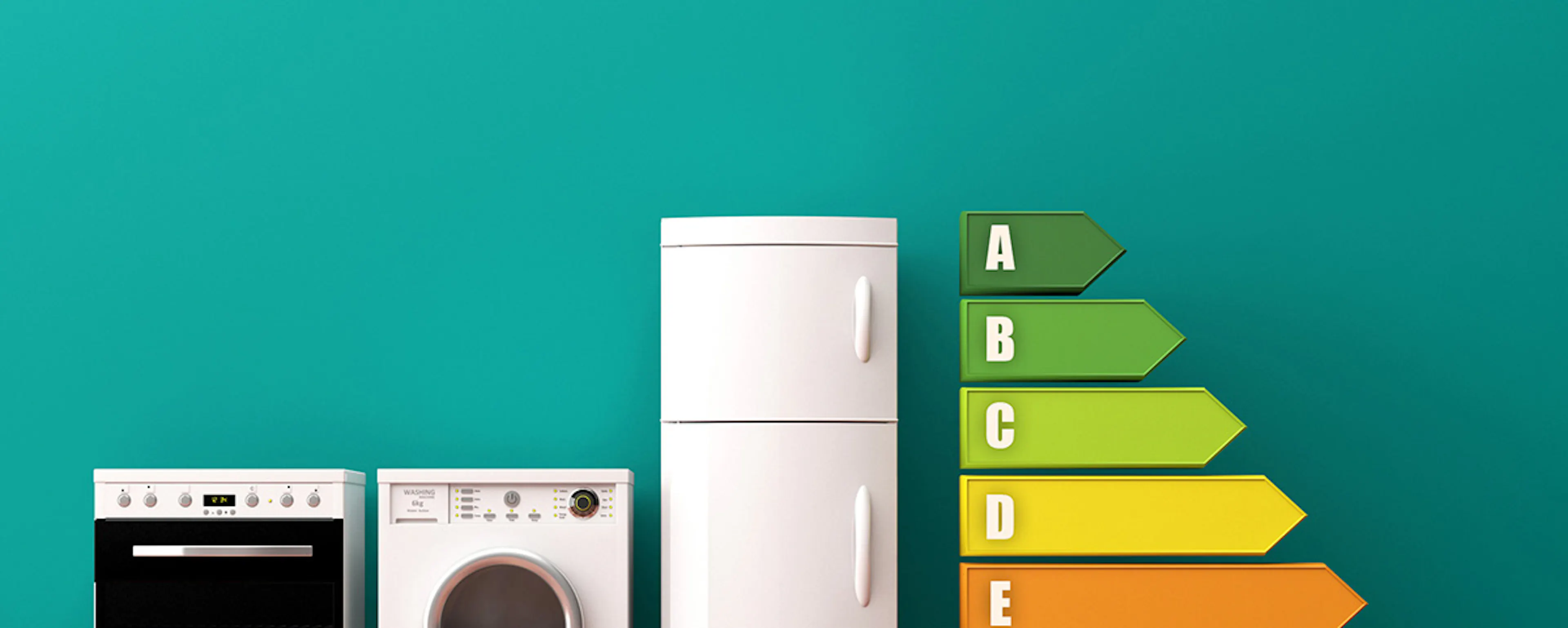 Appareils électroménagers devant un étiquetage de classe énergétique coloré