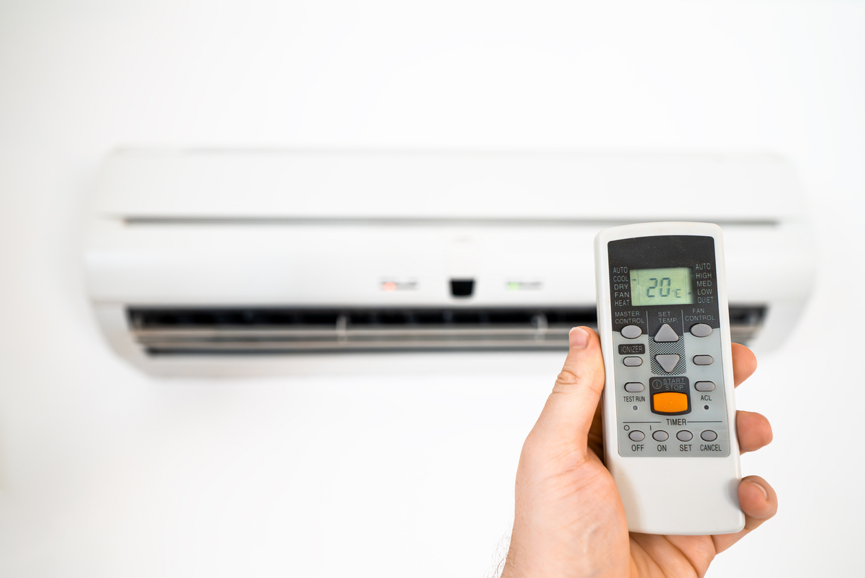 Télécommande de climatisation : à quoi sert le mode dry d'un climatiseur