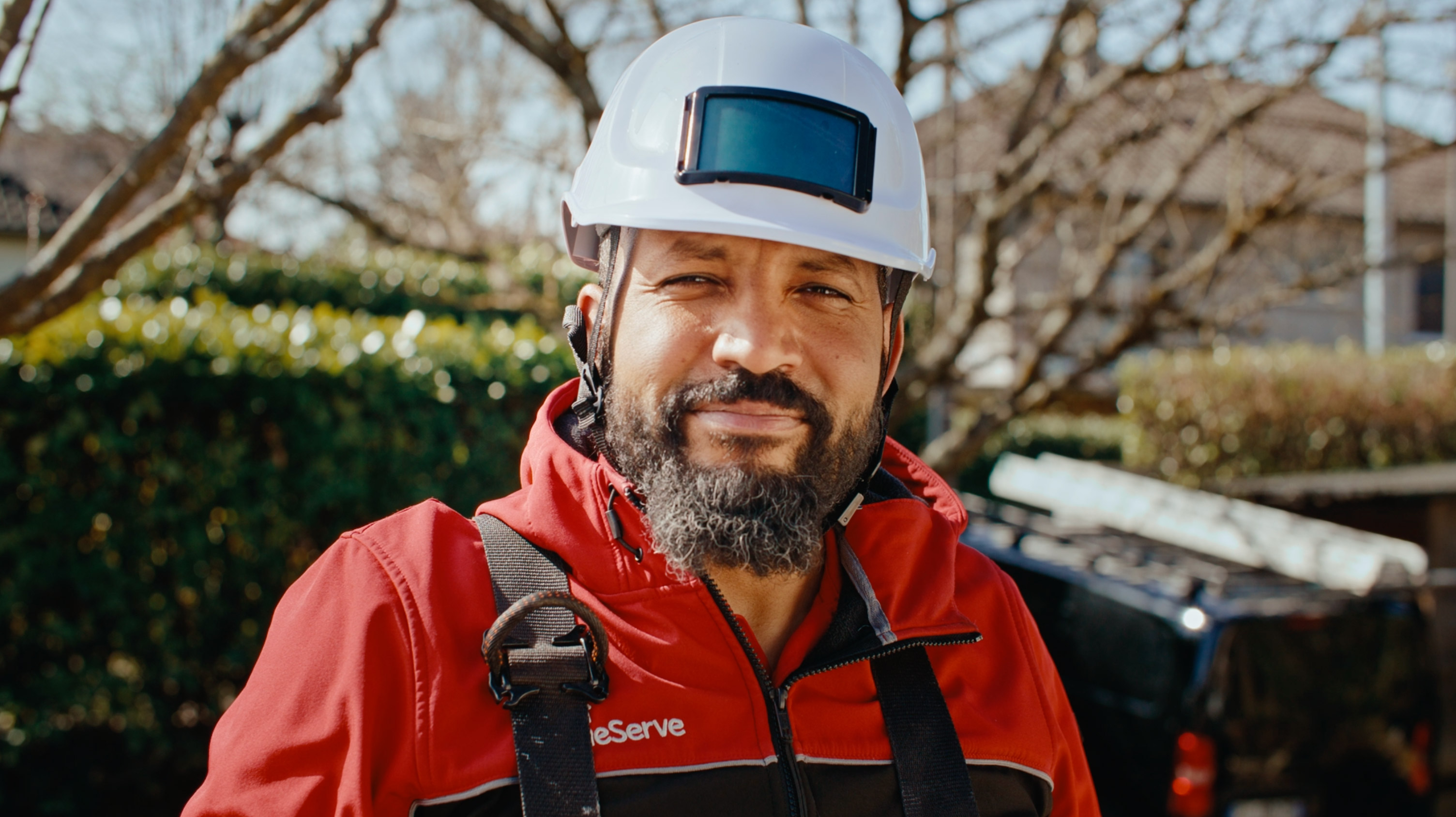 Nabil, installateur panneaux solaires