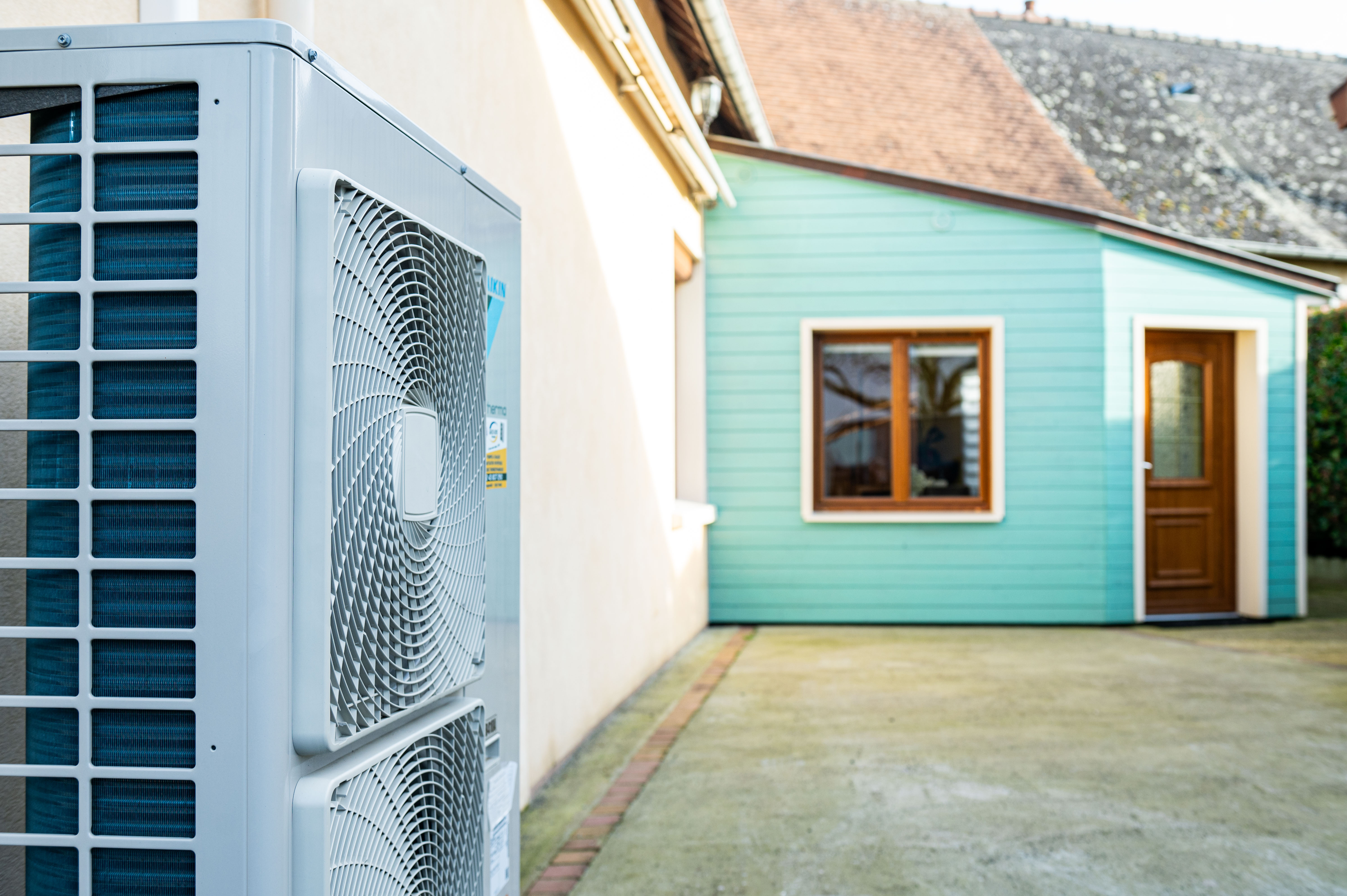Unité extérieure d'une pompe à chaleur de marque Daikin
