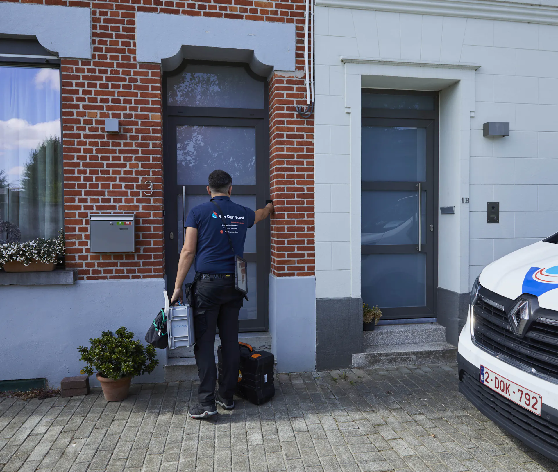 Medewerker op huisbezoek