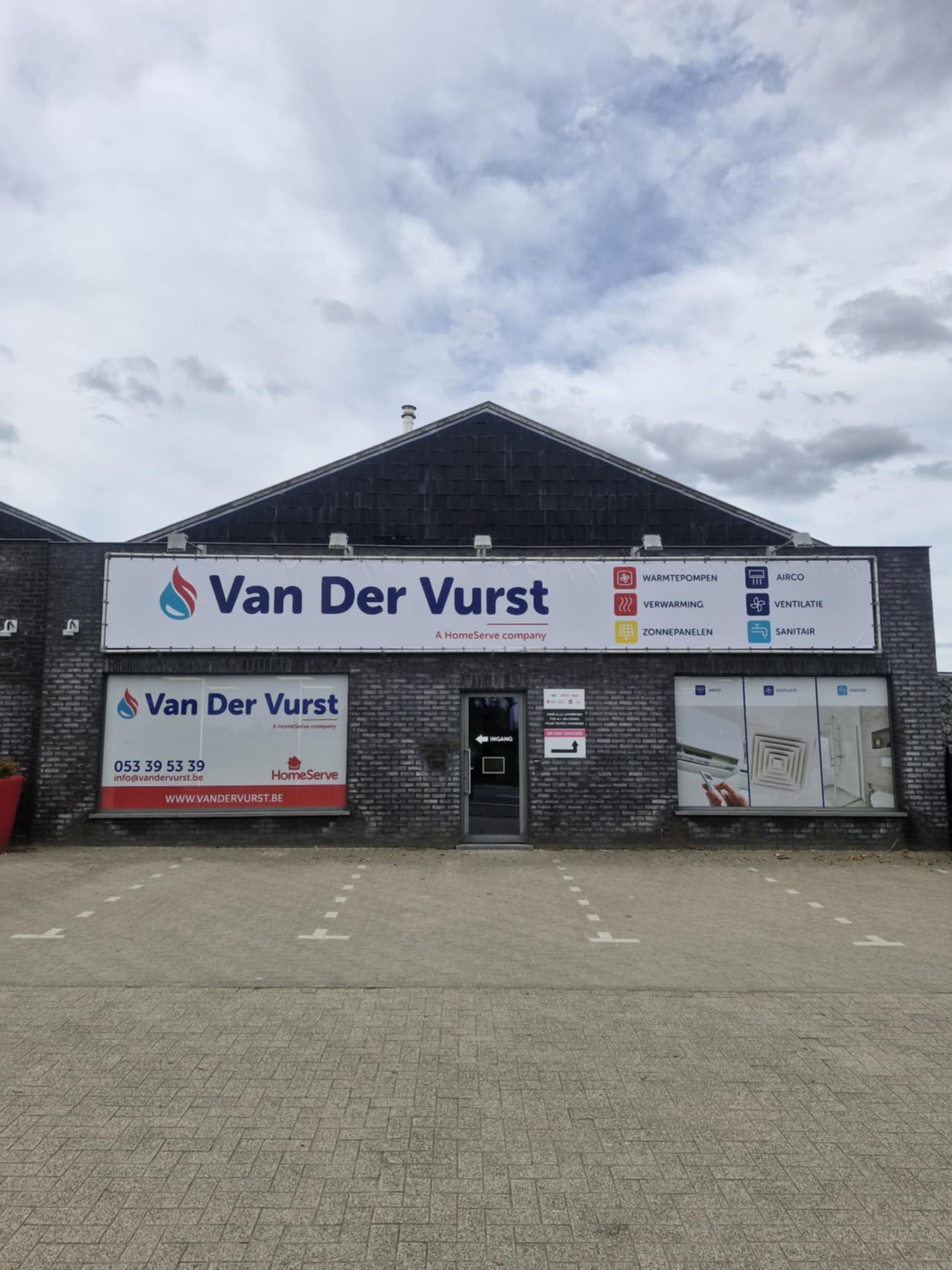 Afbeelding gebouw Van Der Vurst