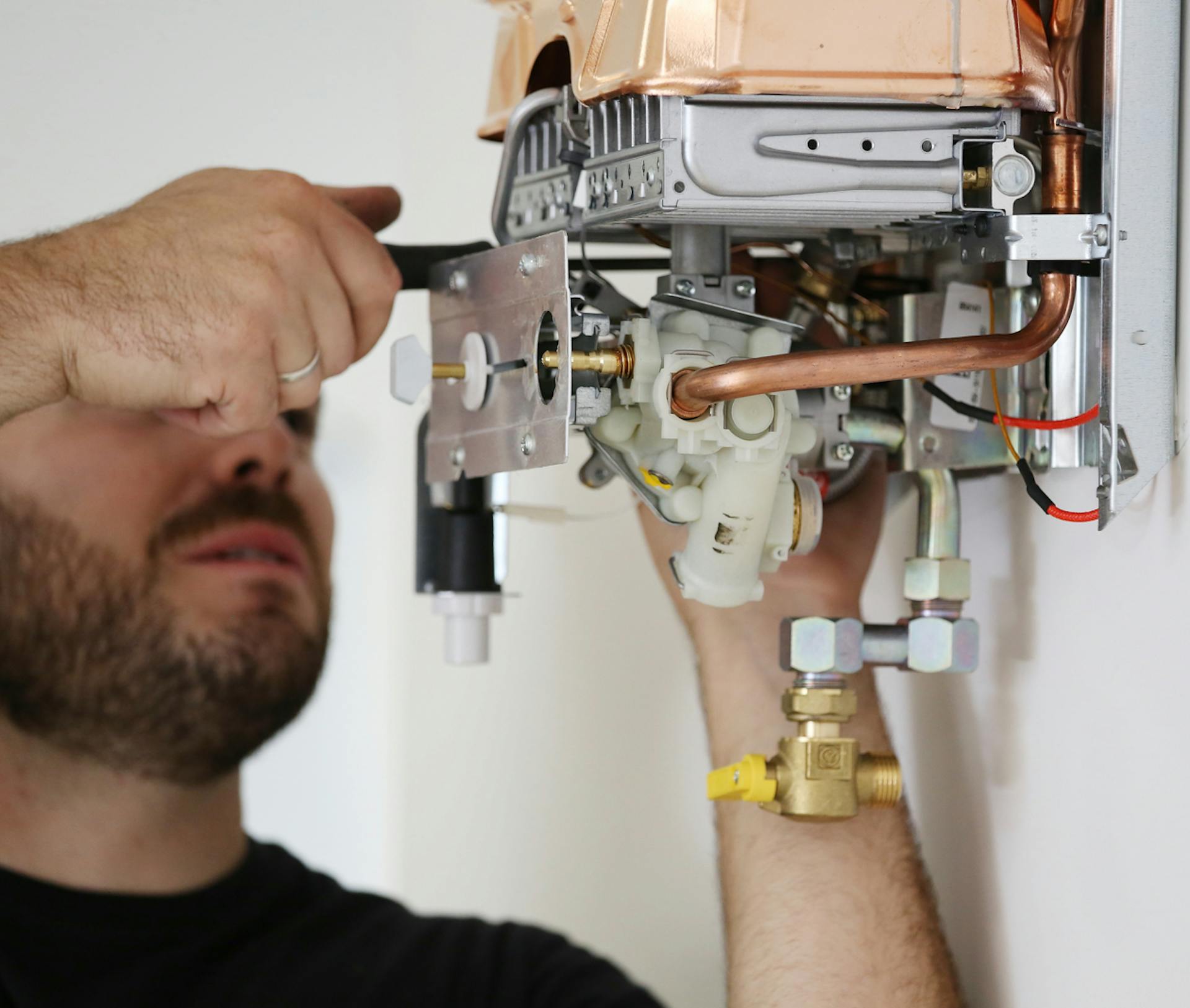 Installation d'un chauffe-bain à Créteil et dans le Val-de-Marne avec VB Gaz