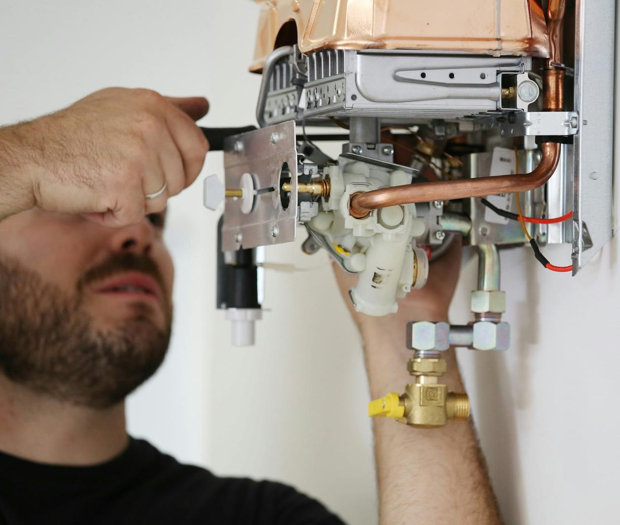 Installation d'un chauffe-bain à Créteil et dans le Val-de-Marne avec VB Gaz