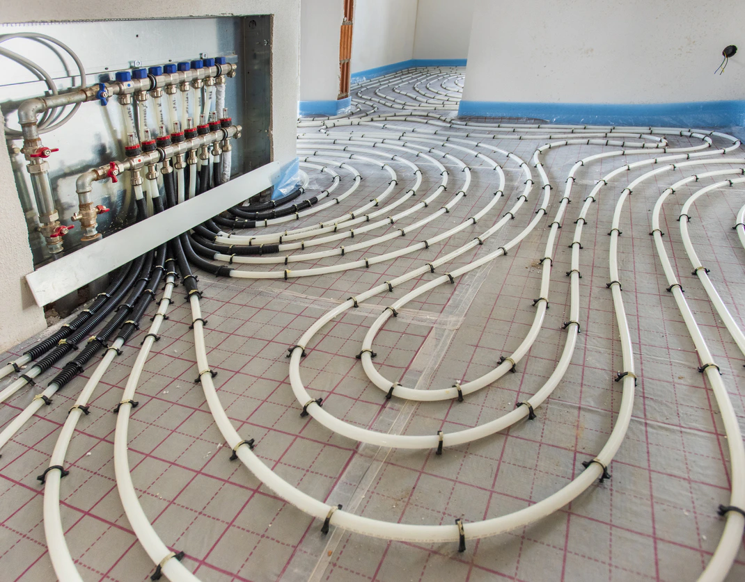 Installation de plancher chauffant réalisée par VIK Energies près de Torigny-les-Villes dans la Manche