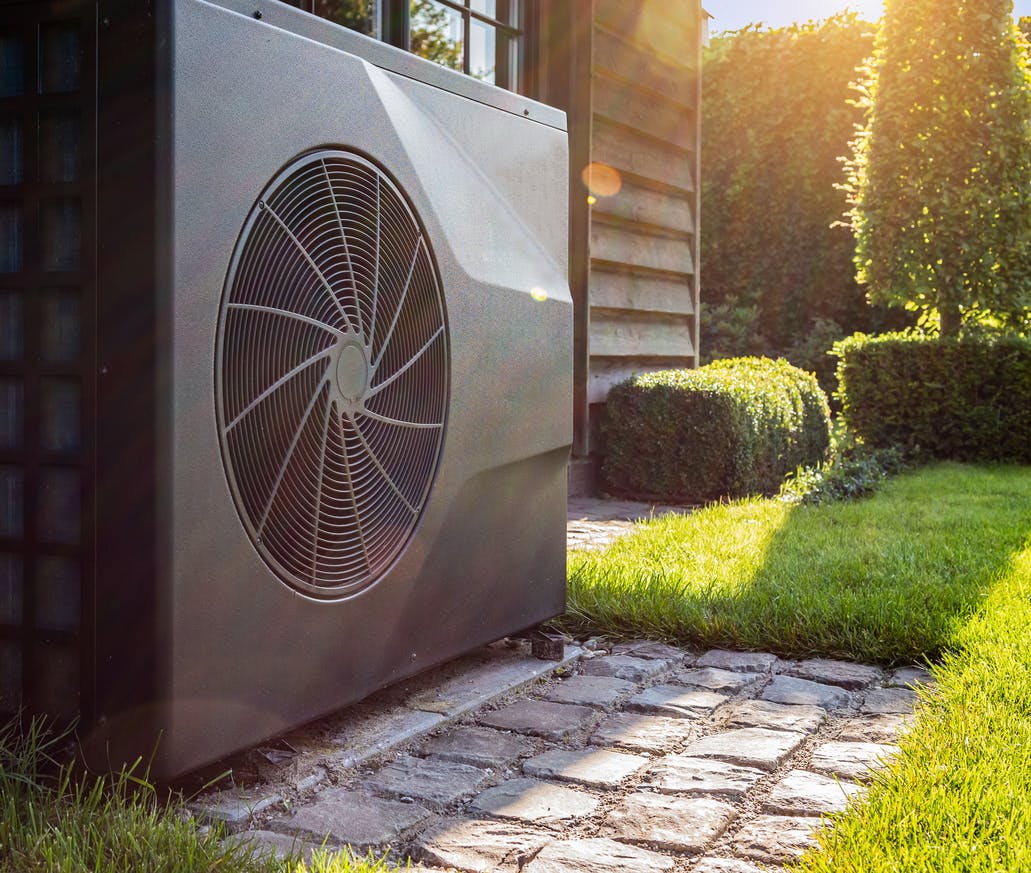 Expert pompes à chaleur air-eau ou hybrides en Normandie