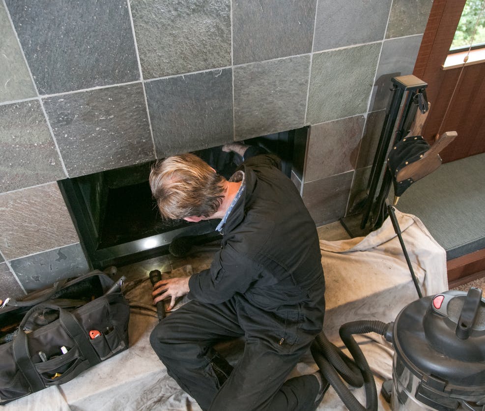 Ramonage poêle, cheminée, insert et cuisinière bois et granulés