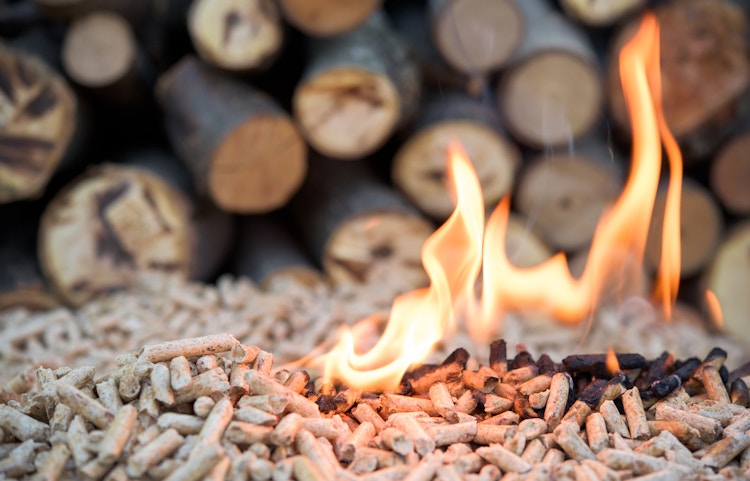 Les aides pour un nouveau système de chauffage bois en Normandie