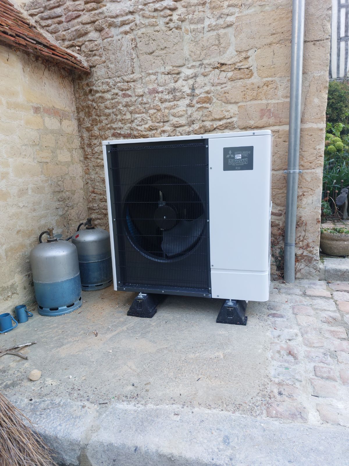 Pompe à chaleur air/eau — photo 1
