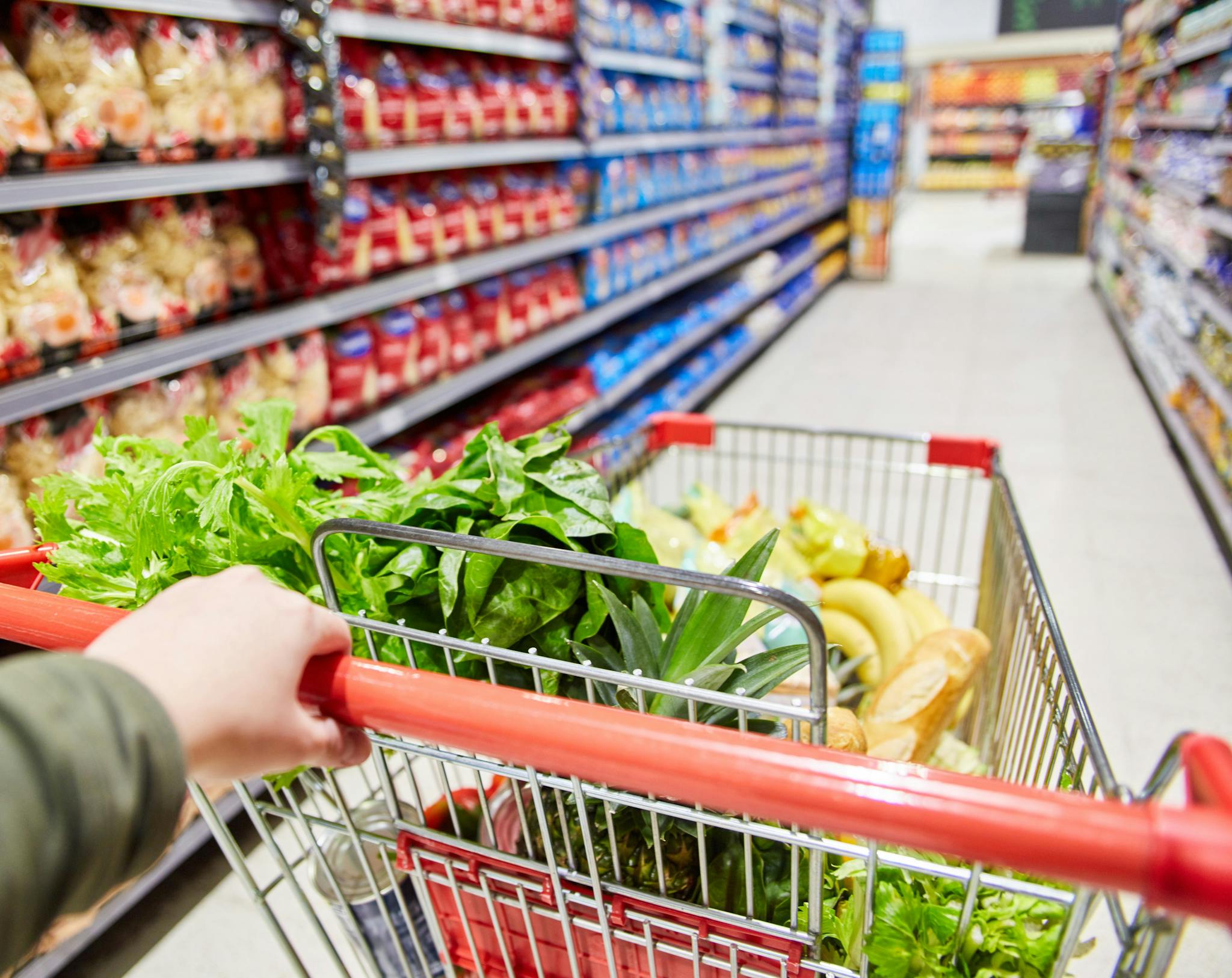 Grocery shopping from the point of view of a shopper