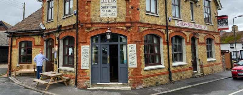 The Six Bells (Cliffe) hotel in Hoo