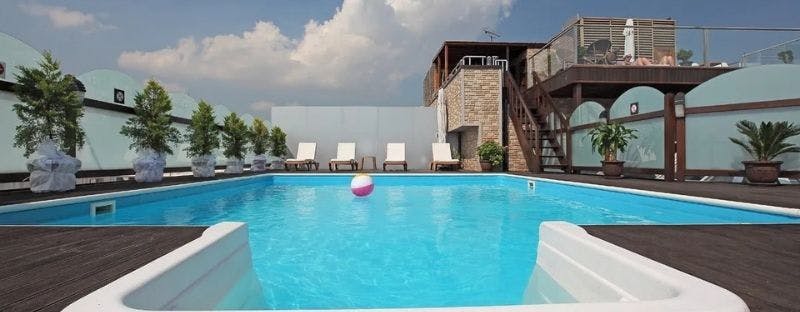 Hotel Vicenza, hotel in Istanbul with pool