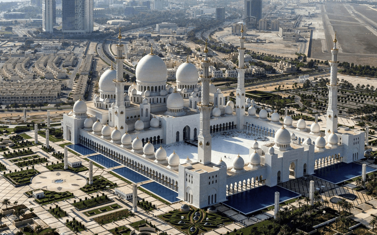 Sheikh Zayed Grand Mosque abu dhabi from above