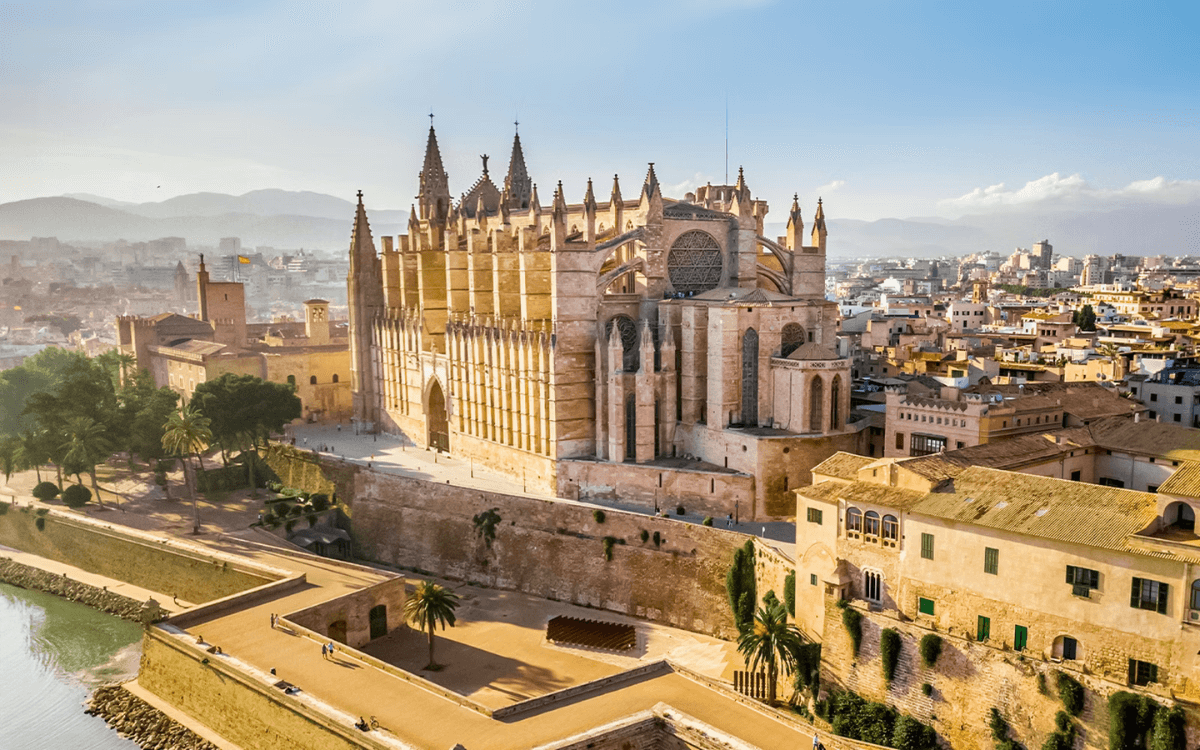 Palma Cathedral La Seu from above