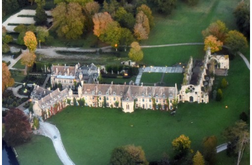 Abbaye des Vaux de Cernay from above