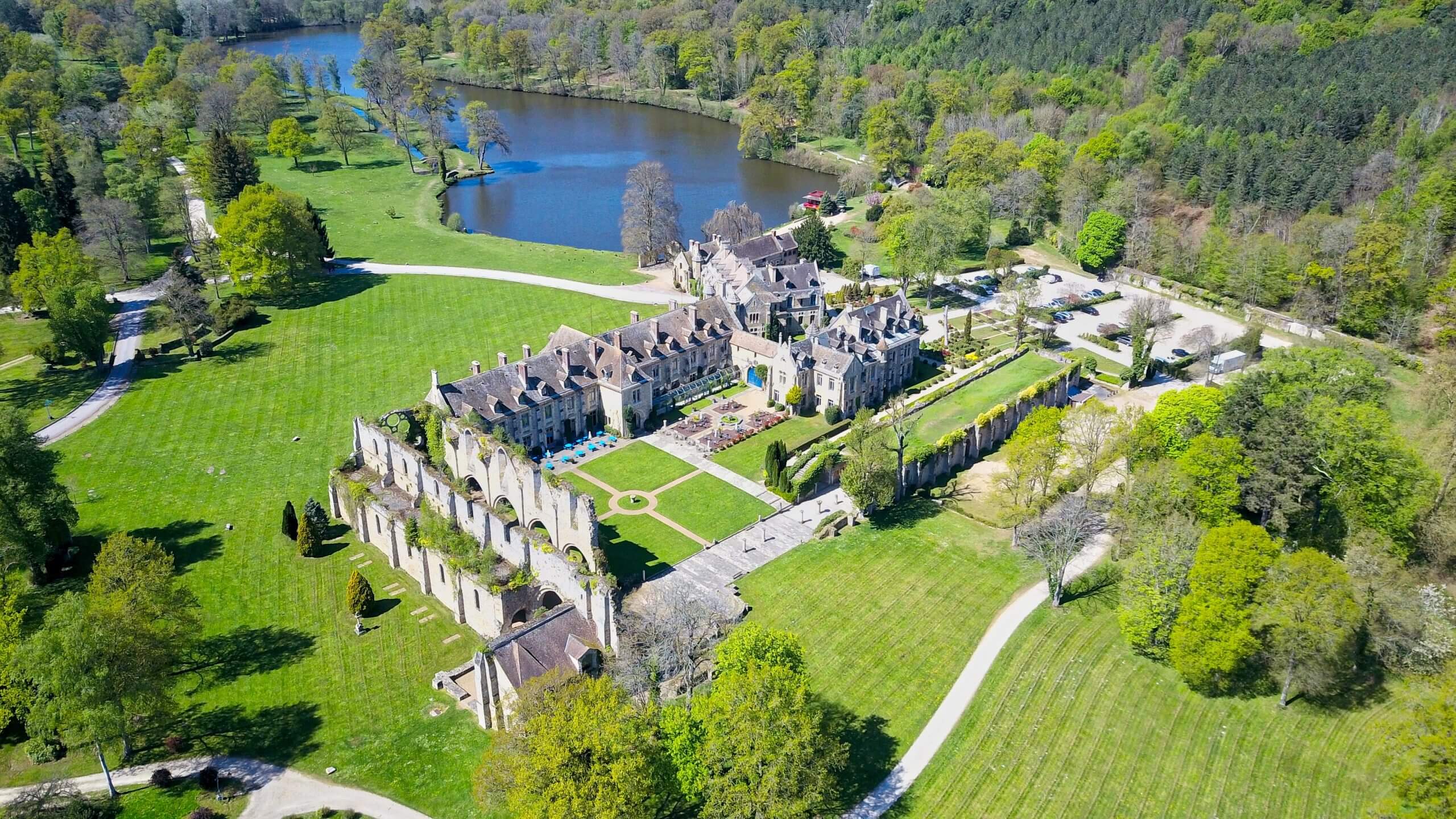 Abbaye des Vaux de Cernay from above