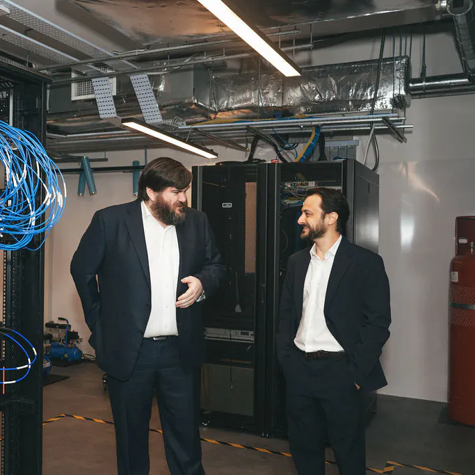 Horizon Quantum's CEO Dr. Joe Fitzsimons and Quantum Machines' CEO Dr. Itamar Sivan at Horizon Quantum's quantum hardware testbed