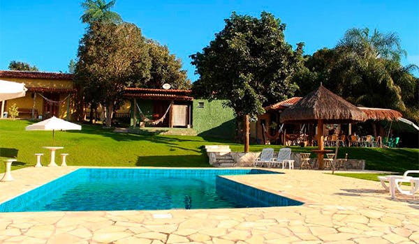 Vista área de lazer e piscina Guappo Socorro