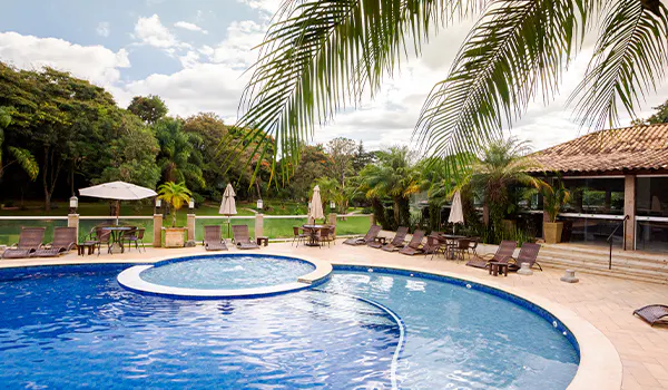 Piscina do Hotel Recanto da Cachoeira