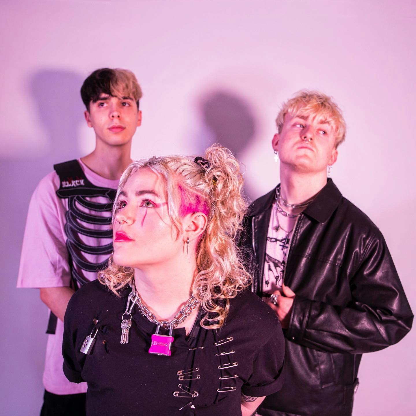 The Black Heart - Hotel Radio