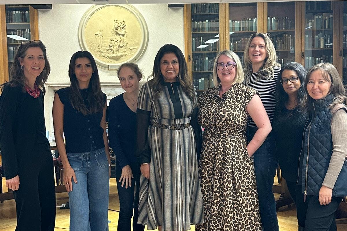 Marion Gluck training group photo