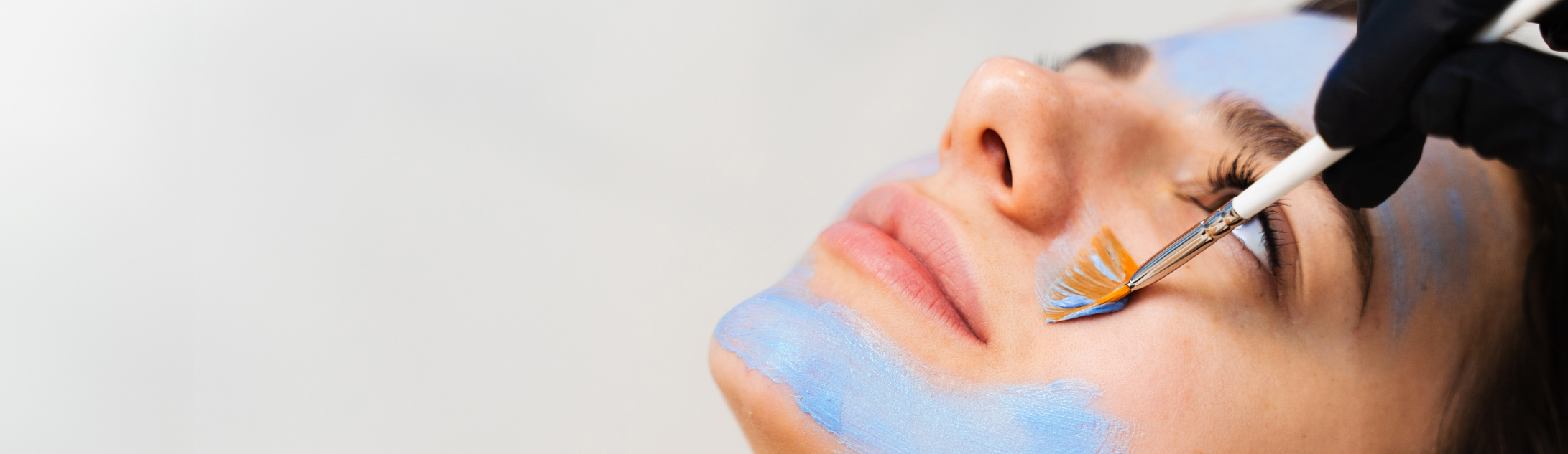 woman having obagi blue peel radiance treatment