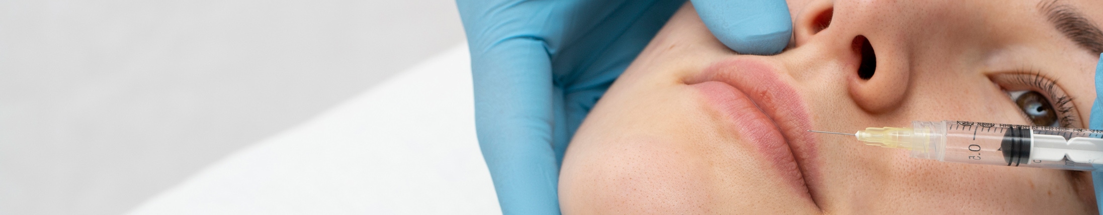 woman having lipstick lines treatment