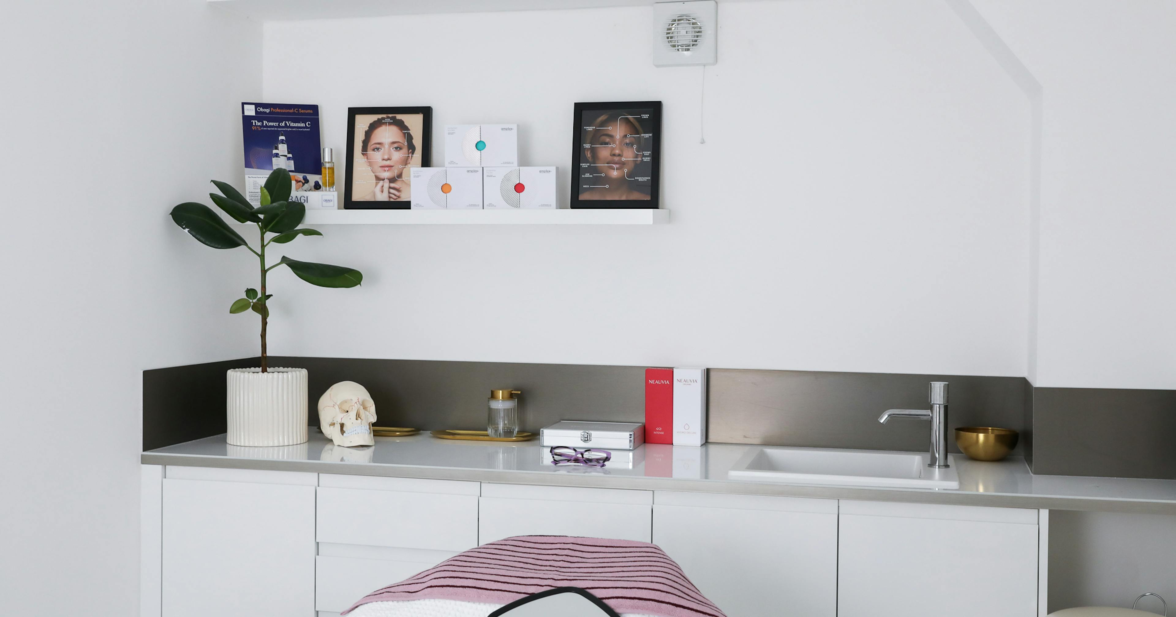 how to book online at house of glo