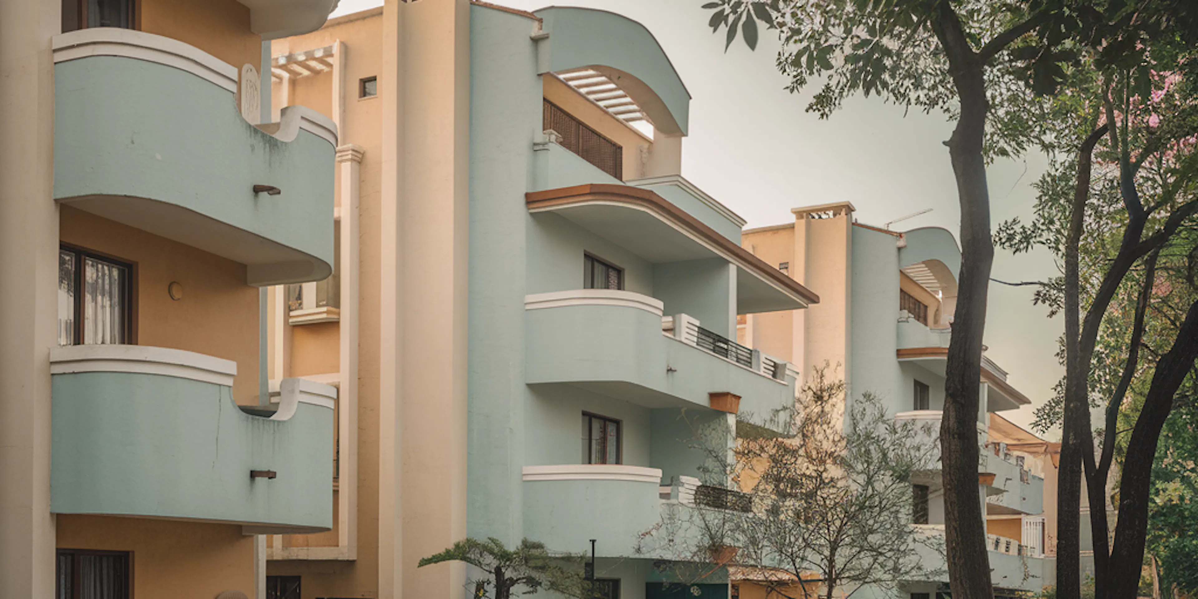 Des bâtiments avec des appartements