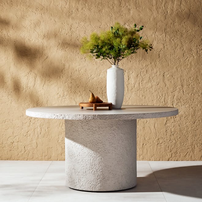 Outdoor Dining Tables