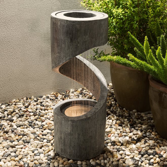 Outdoor Fountains & Ponds