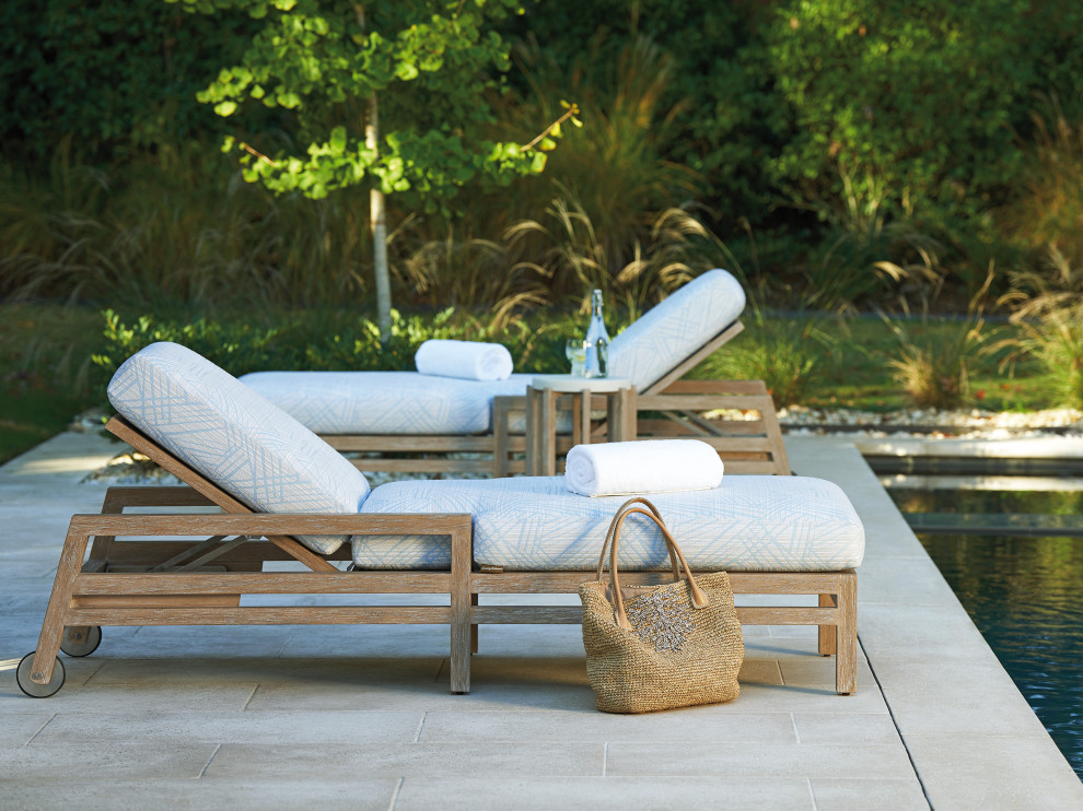 Outdoor Chaise Lounges