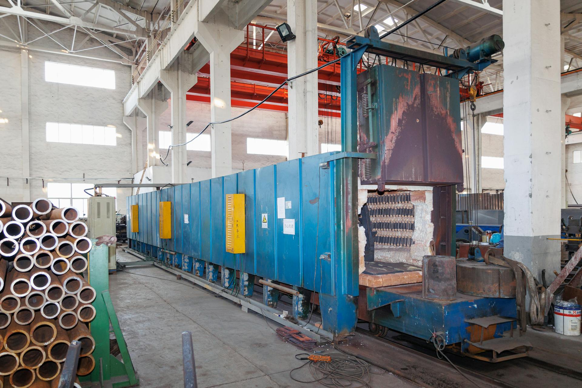 closed-heat-treatment-furnace