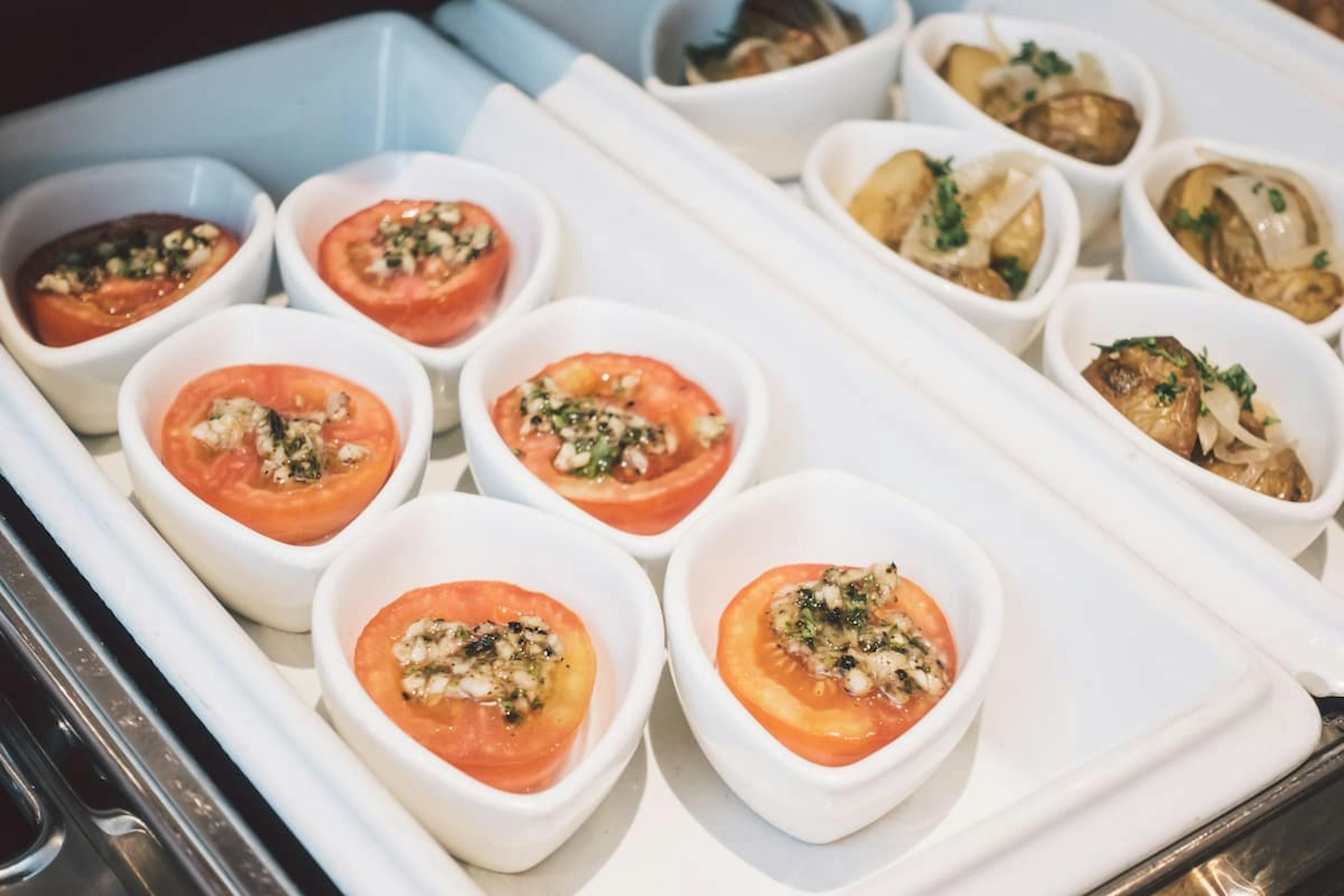 Fresh gourmet appetizers in individual bowls, ideal for premium corporate catering in San Francisco events and meetings.