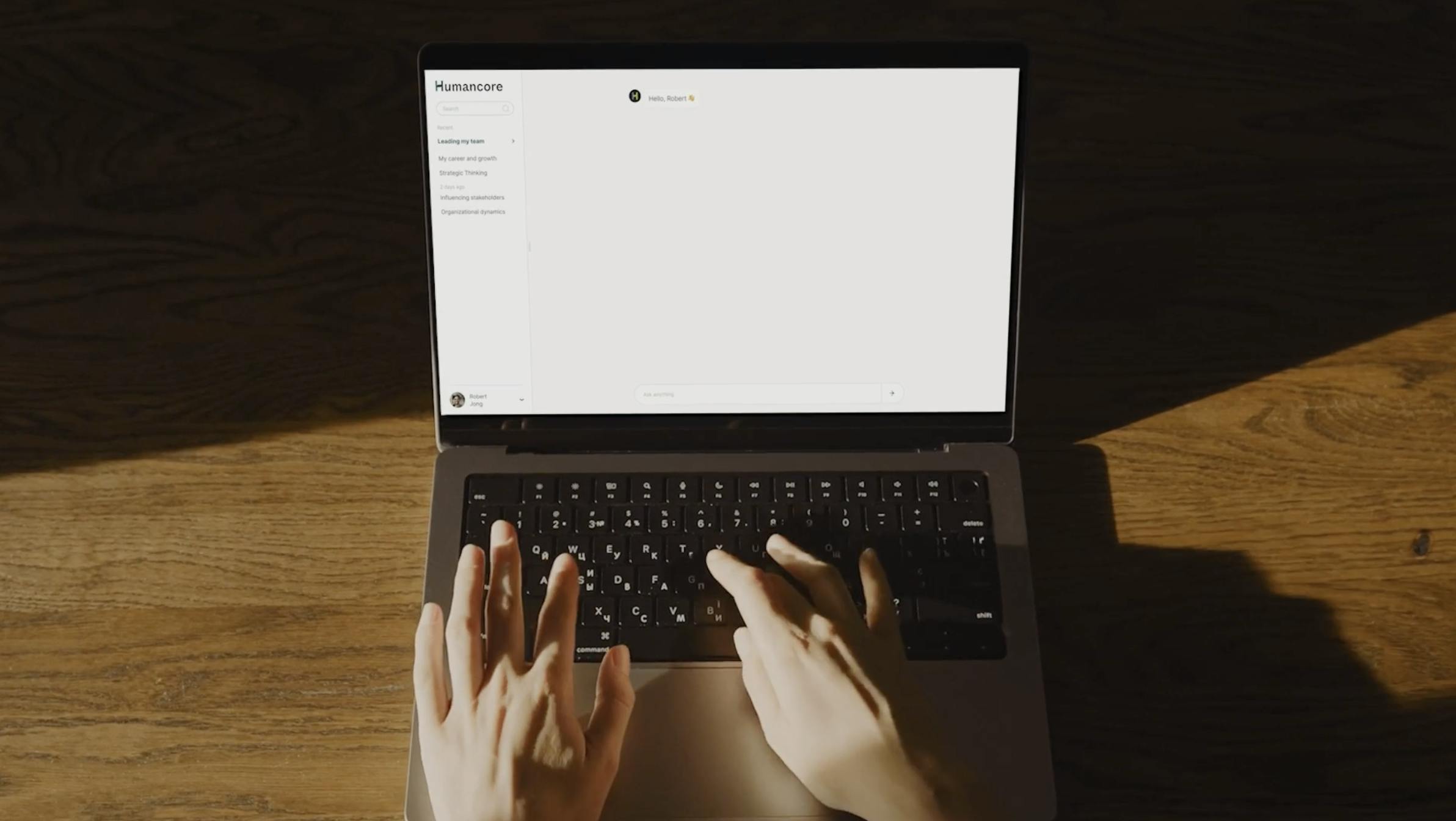 Person chatting with an AI advisor on a computer