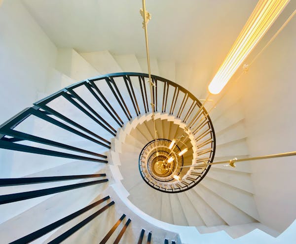 Eindeloze ronddraaiende trap