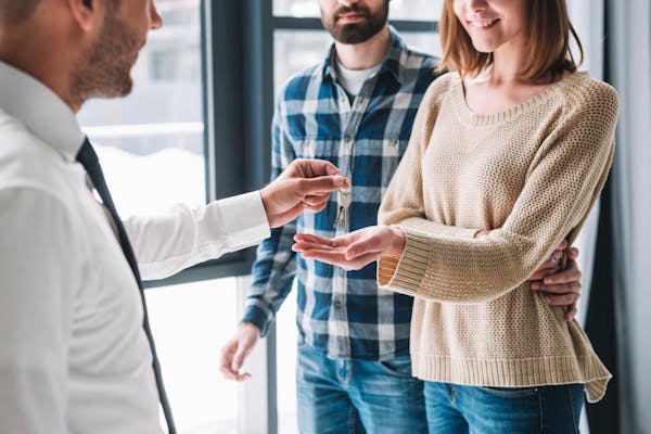 Sleutel overhandiging 