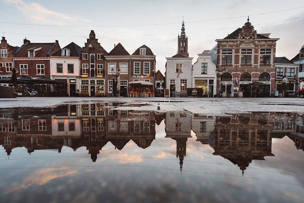huizen aan het water