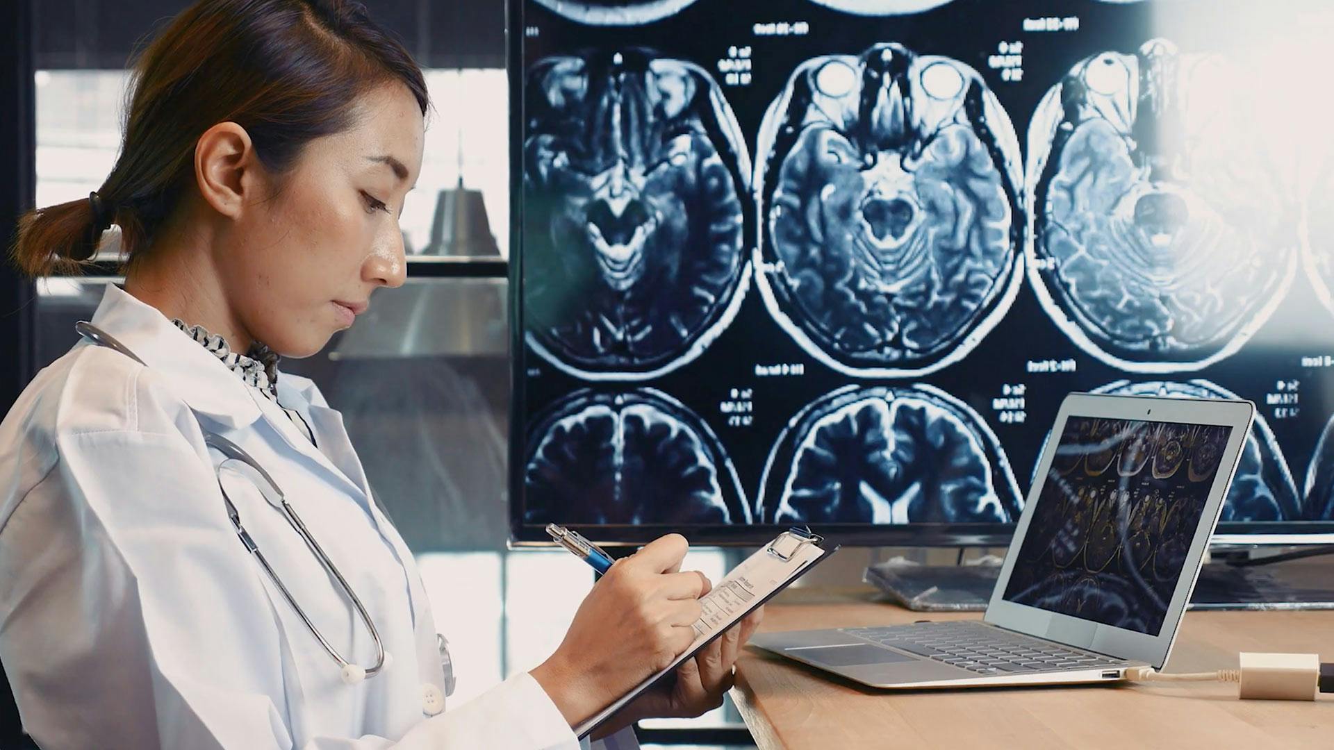 Thumbnail of video for AI-predicting Alzheimer’s