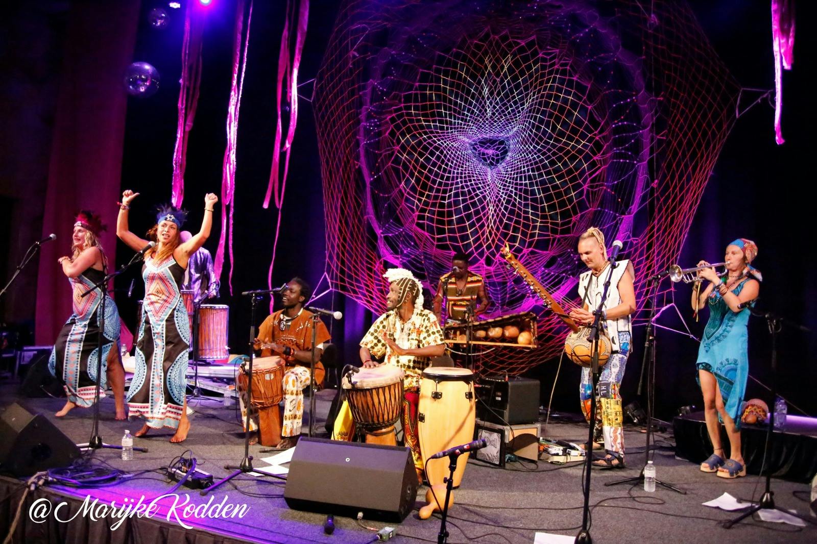 Ecstatic dance - Ibou