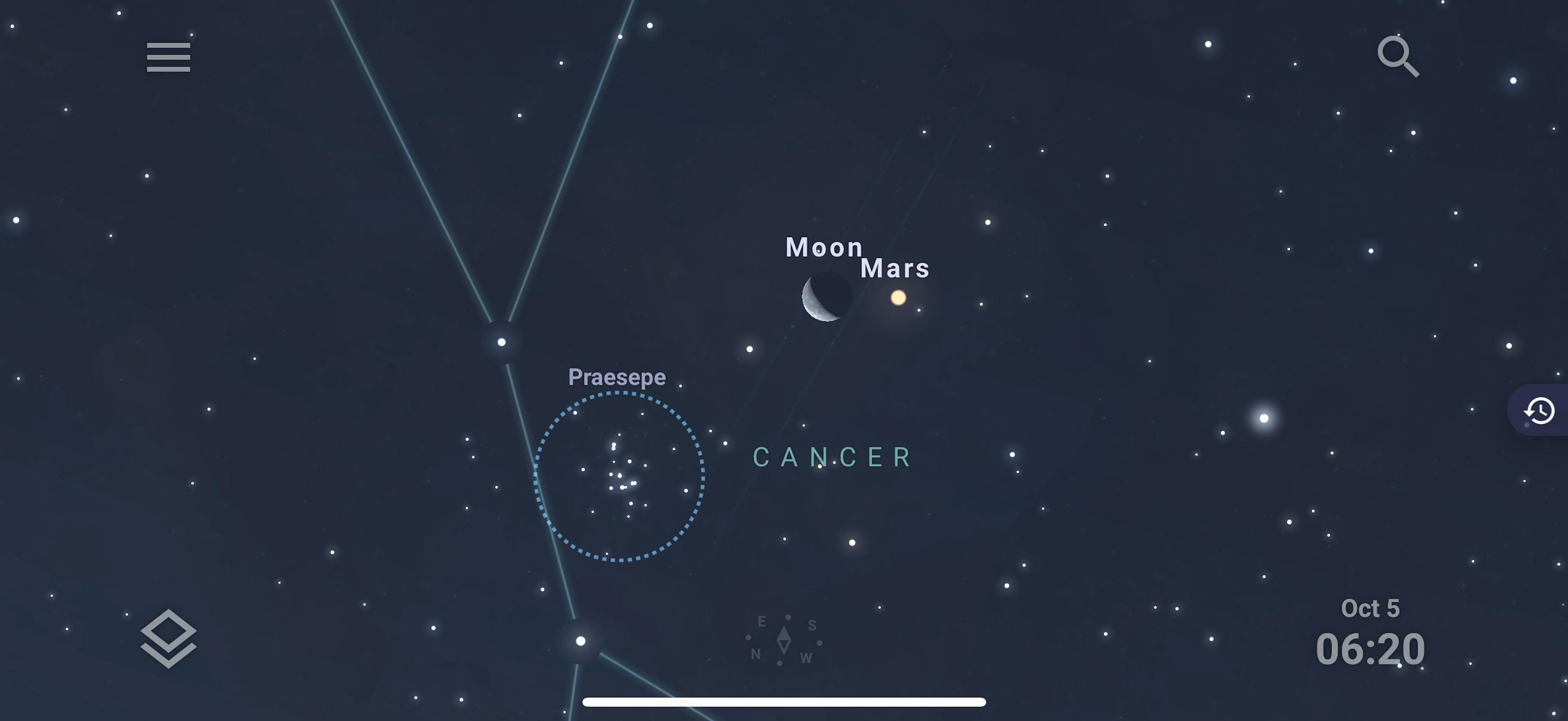 Tunglið og Mars 5. október skammt hjá Býflugnabúinu. Mynd: Stellarium