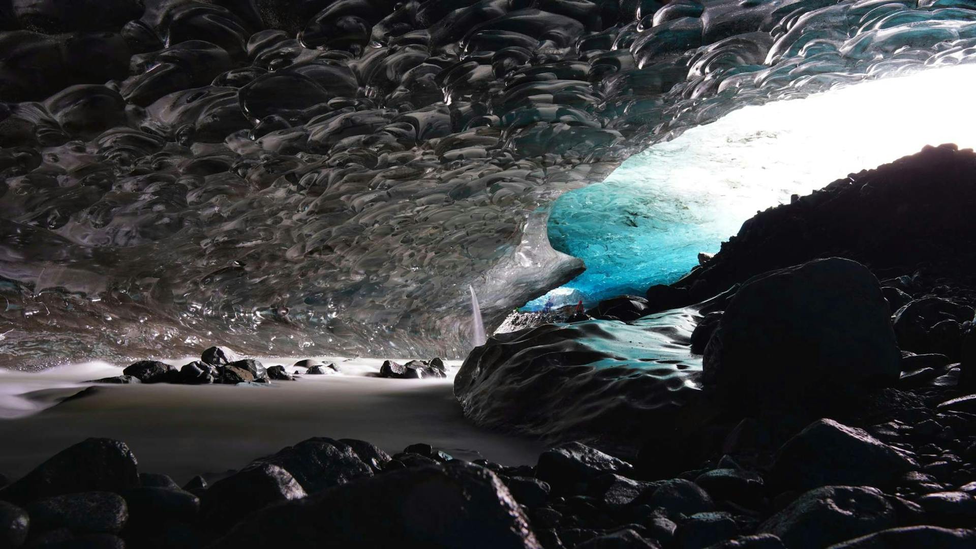 Glacier cave