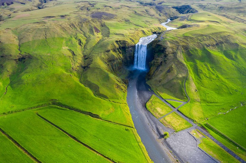 Skógafoss Summertime green