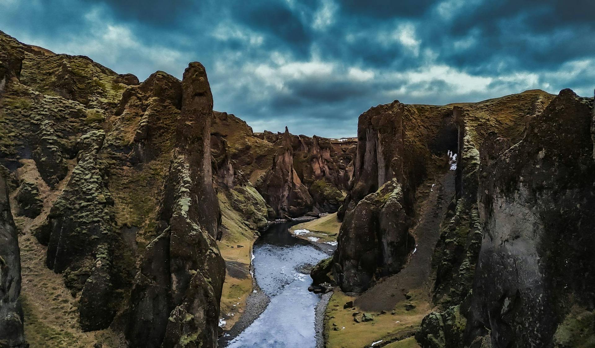 fjaðárgljúfur canyon