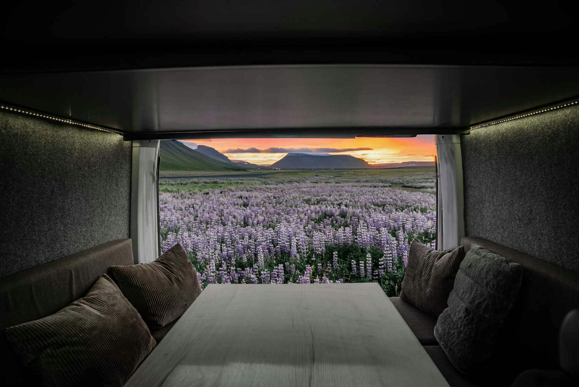 Campervan sunset iceland, hire camper
